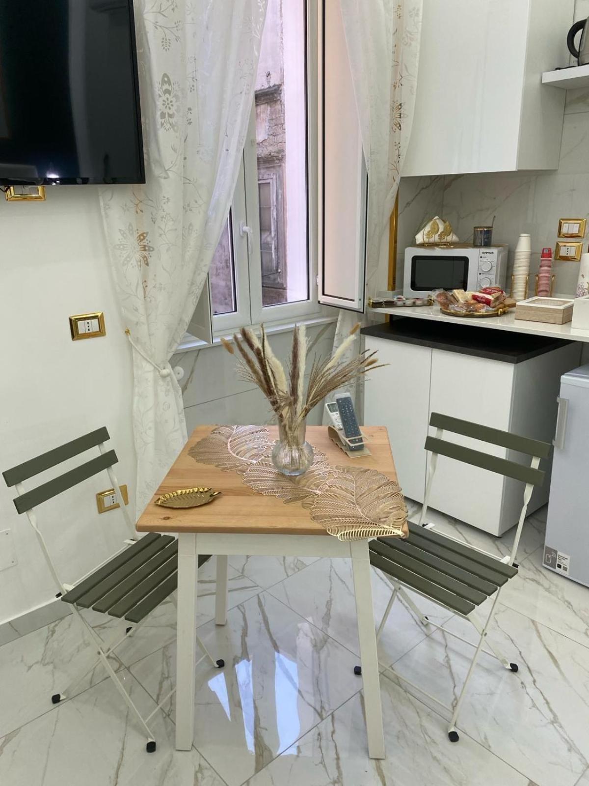 Regina House Apartment Napoli Exterior foto